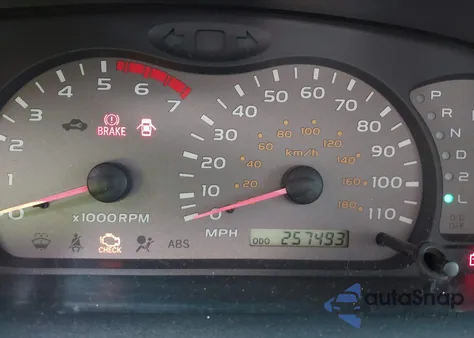 2001 Toyota Sequoia Sr5 V8 z USA, uszkodzony, nr VIN 5TDBT44A11S037602